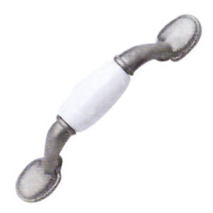 Maniglietta anticata 74mm bianca in cromo satinato